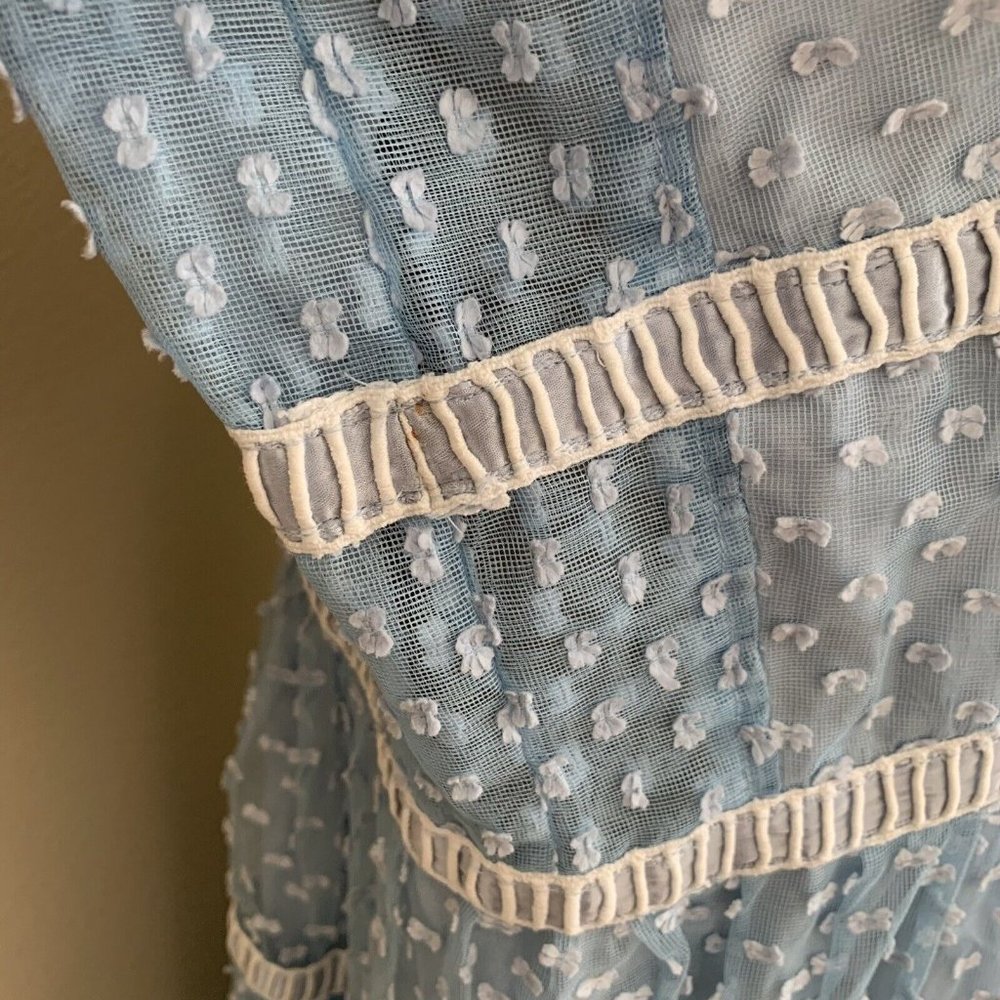 Elegant Blue Lace Dress - Picture 10 of 12
